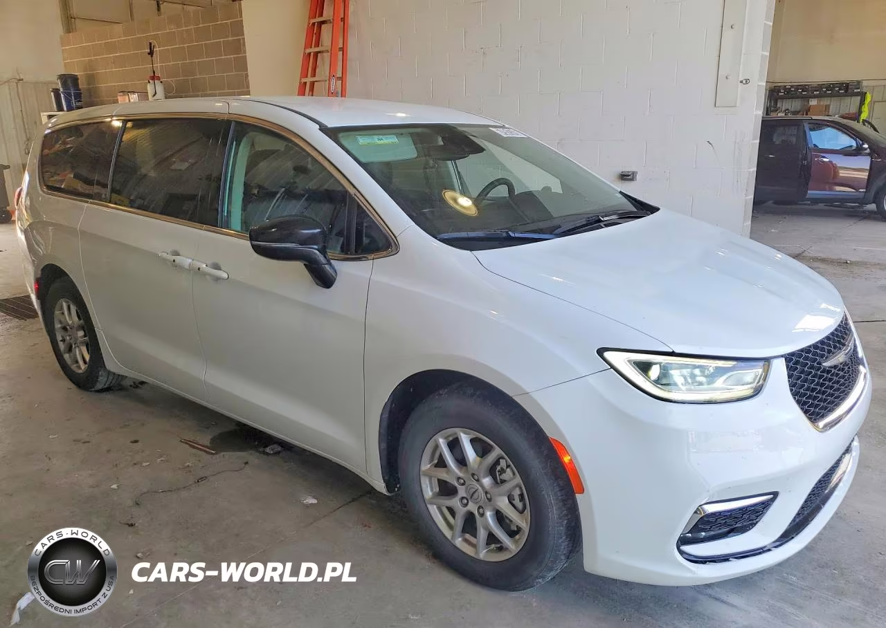 2024 Chrysler Pacifica Touring L VIN:2C4RC1BG6RR106230 - 4