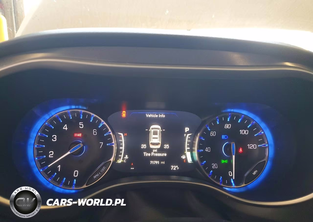 2024 Chrysler Pacifica Touring L VIN:2C4RC1BG6RR106230 - 9