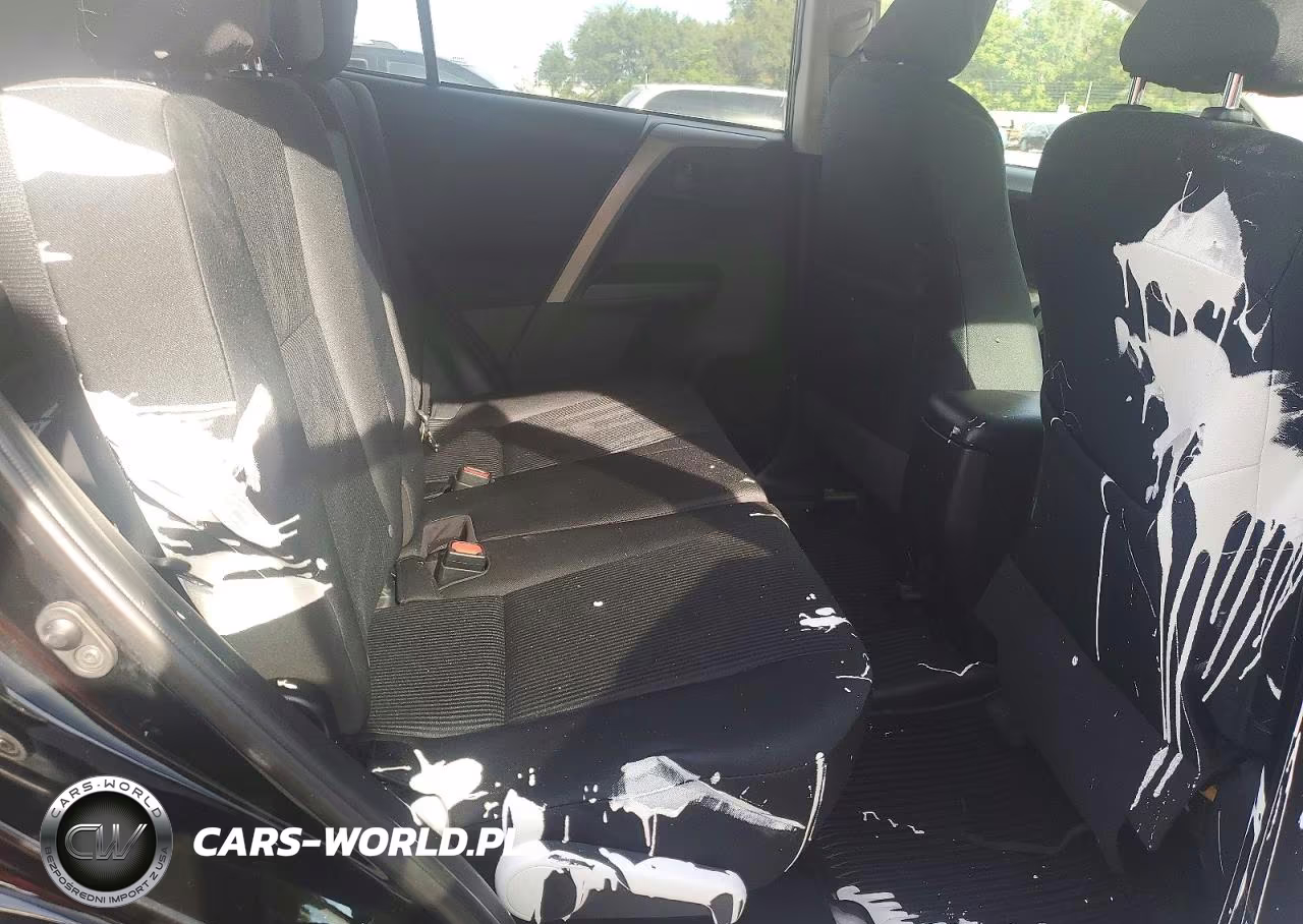 2018 Toyota Rav4 Le VIN:2T3BFREV3JW743636 - 11