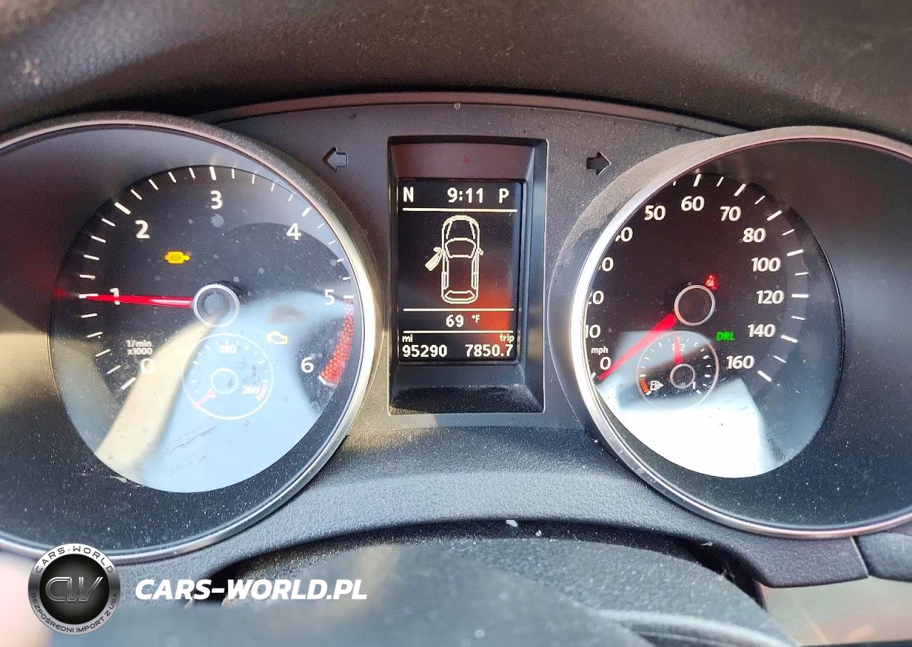 2013 Volkswagen Golf VIN:WVWDM7AJ1DW126845 - 9