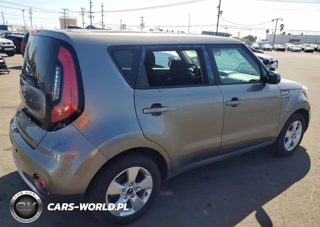 2018 Kia Soul + VIN:KNDJP3A56J7528078 - 3