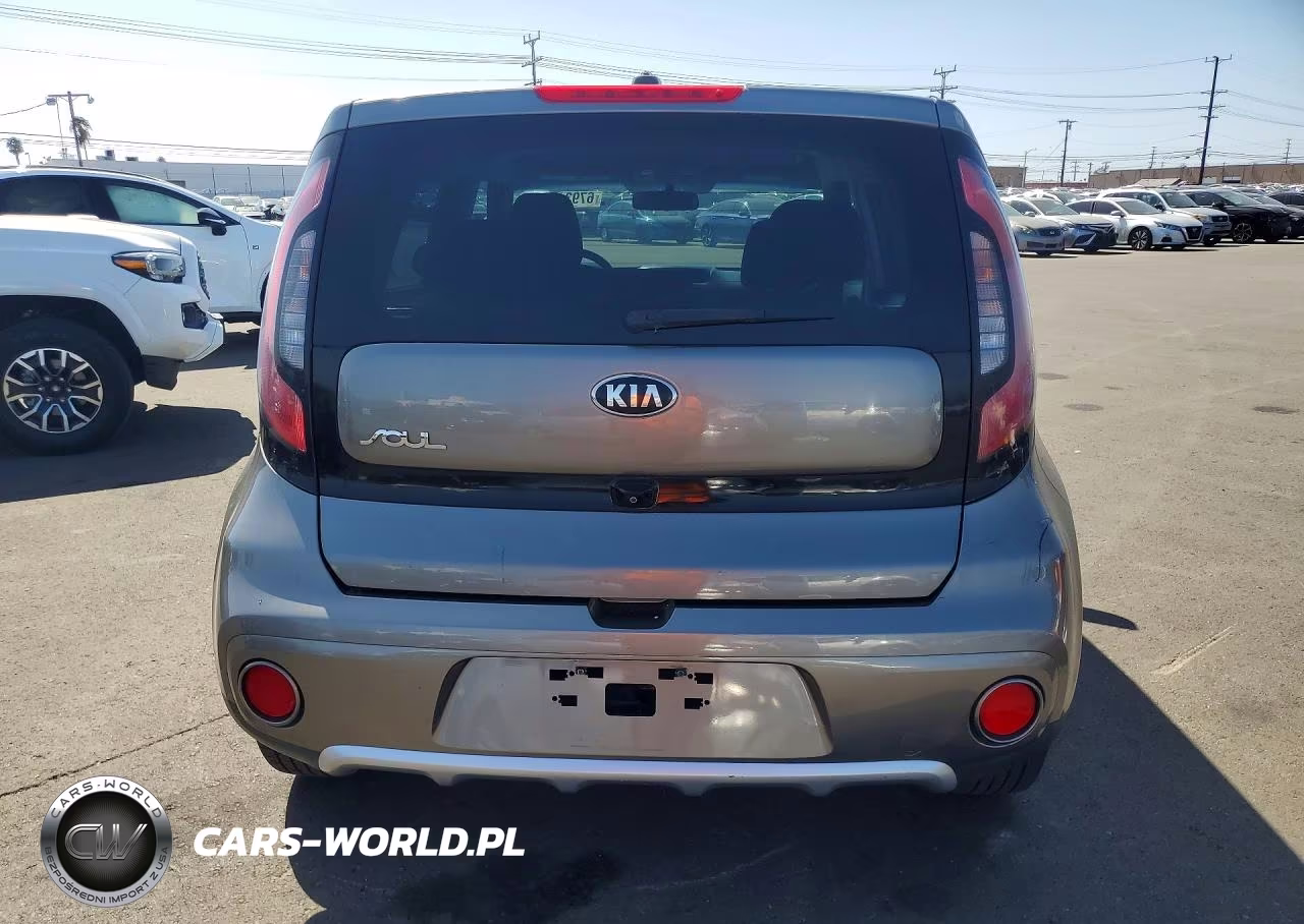 2018 Kia Soul + VIN:KNDJP3A56J7528078 - 6