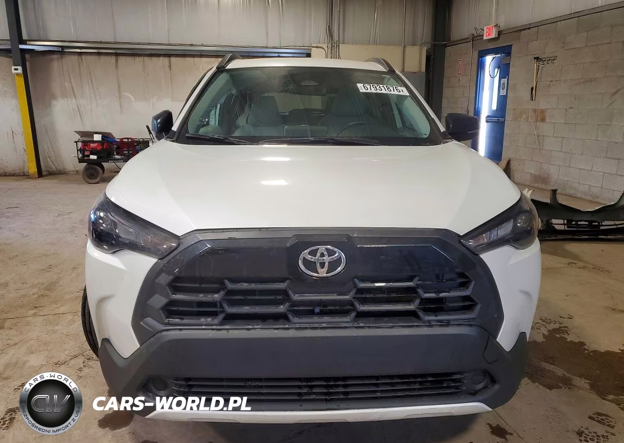 2026 Toyota Corolla Cross Le VIN:7MUCAABG3TV151383 - 5
