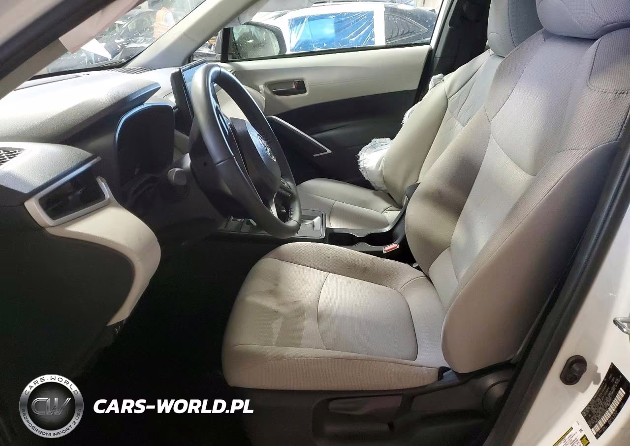 2026 Toyota Corolla Cross Le VIN:7MUCAABG3TV151383 - 7