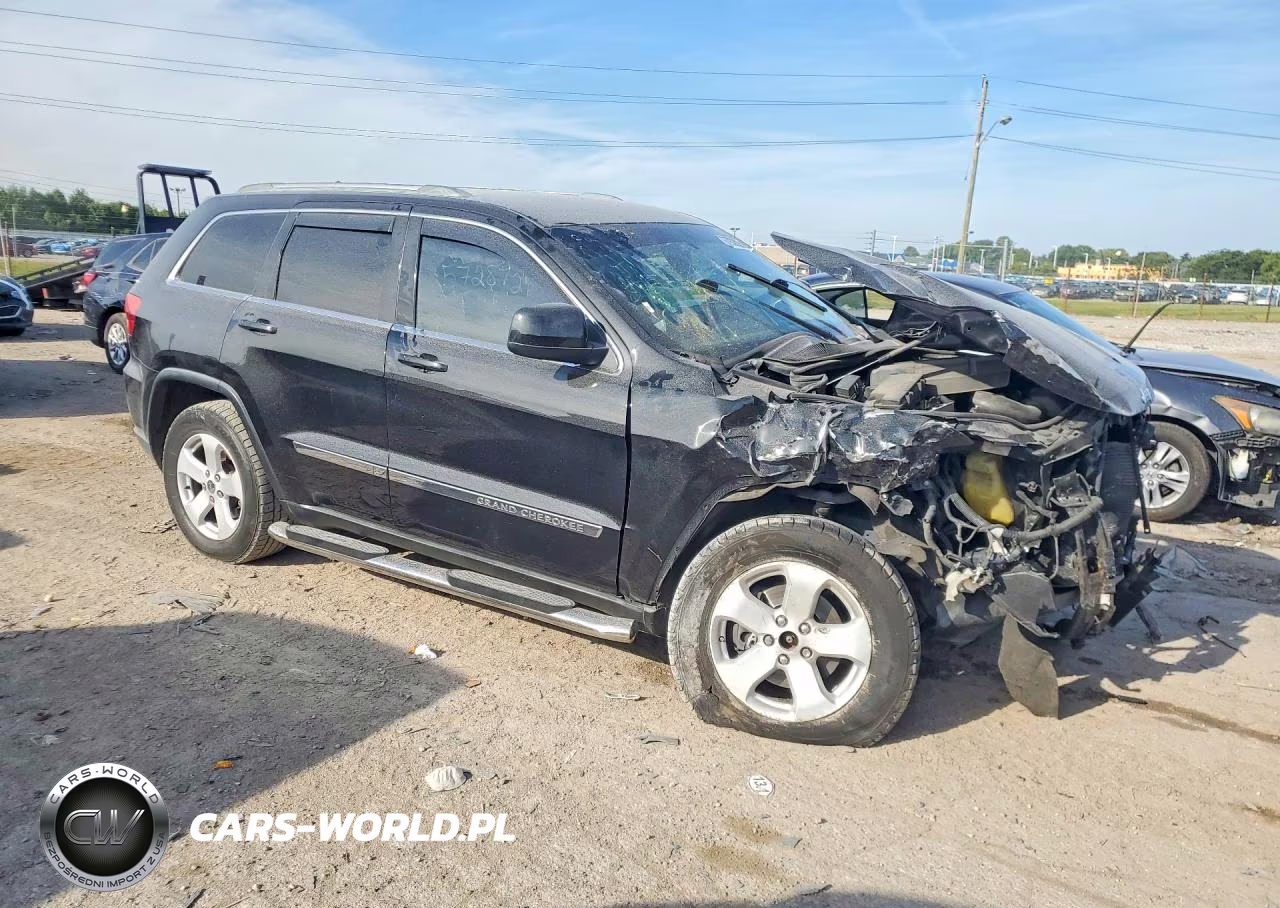 2011 Jeep Grand Cherokee Laredo VIN:1J4RR4GG6BC572872 - 4