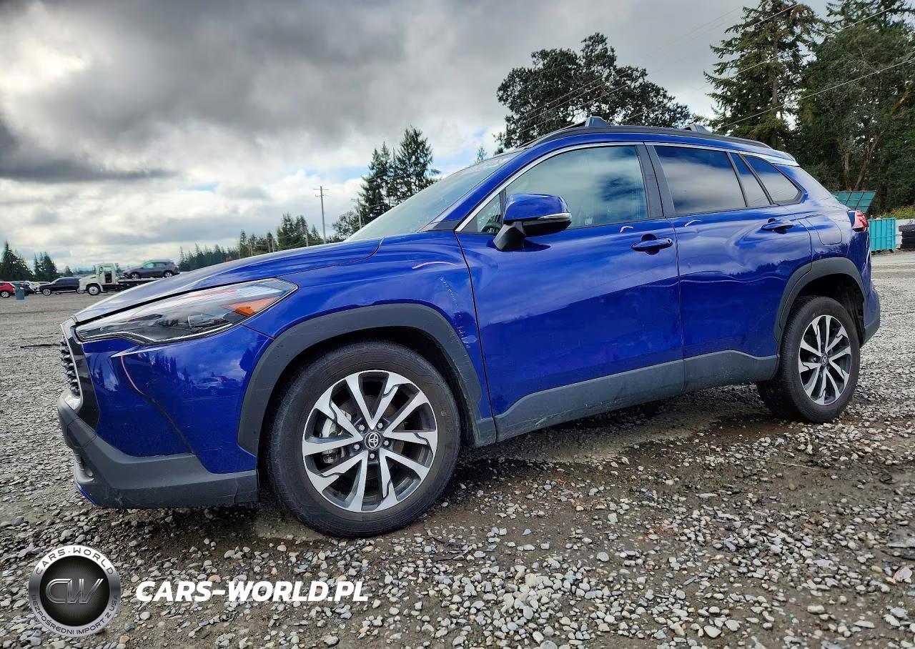 2024 Toyota Corolla Cross Xle VIN:7MUDAABG4RV100830 - 1