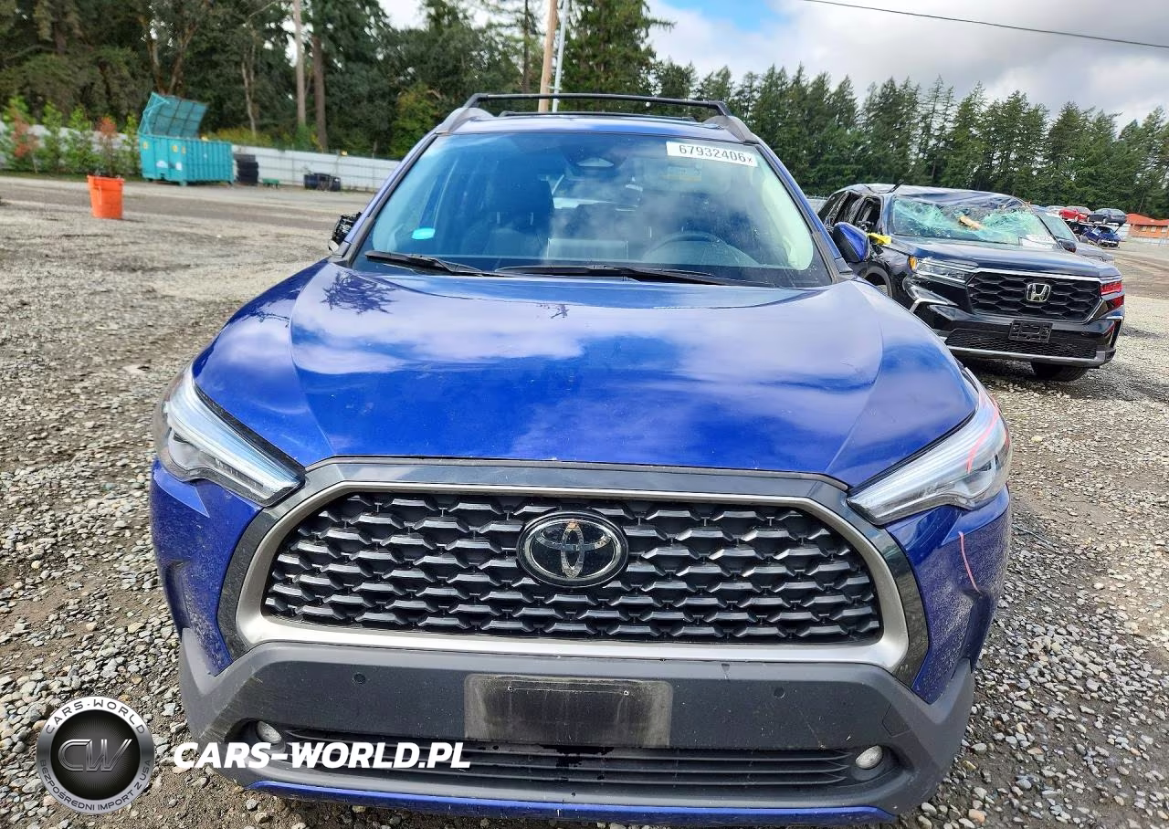 2024 Toyota Corolla Cross Xle VIN:7MUDAABG4RV100830 - 5