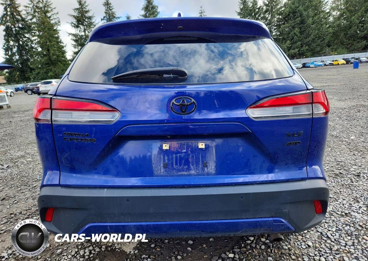 2024 Toyota Corolla Cross Xle VIN:7MUDAABG4RV100830 - 6