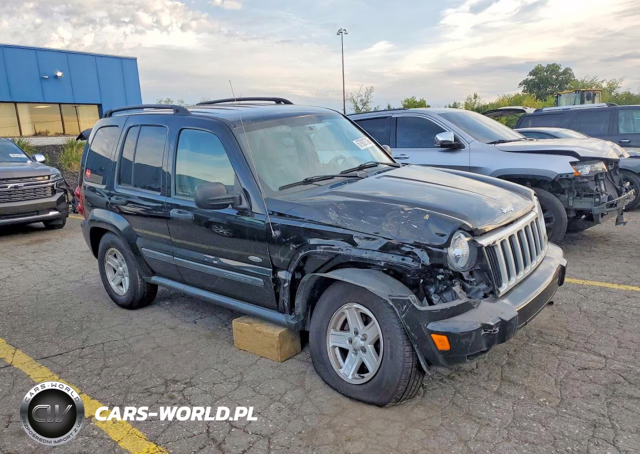 2007 Jeep Liberty Sport VIN:1J4GL48K77W582618 - 4