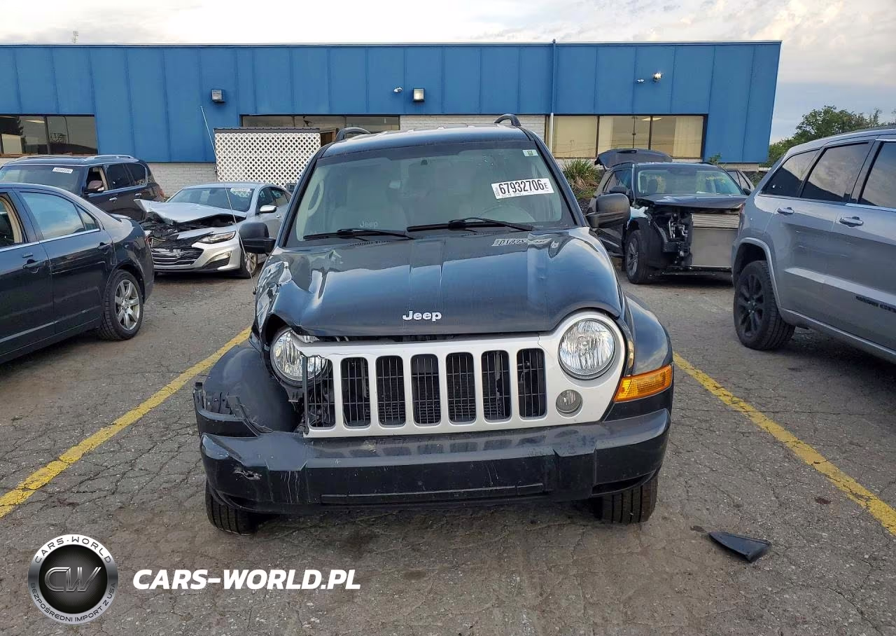 2007 Jeep Liberty Sport VIN:1J4GL48K77W582618 - 5