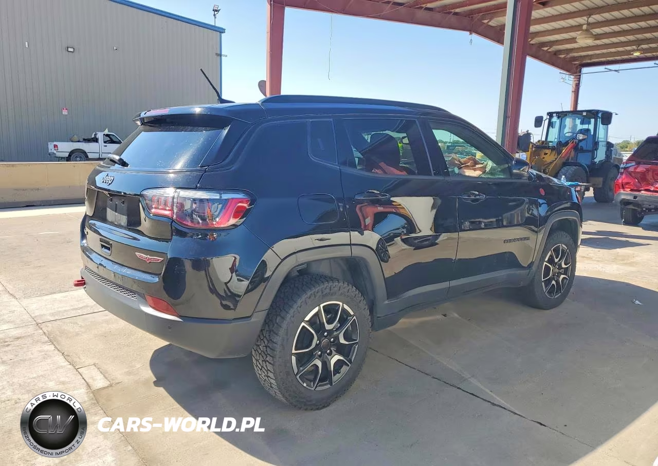 2025 Jeep Compass Trailhawk VIN:3C4NJDDN6ST613004 - 3