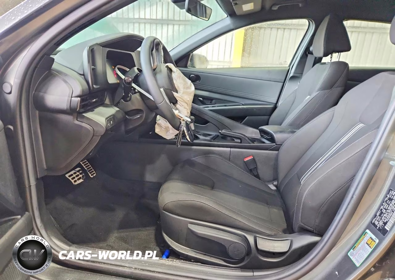 2026 Hyundai Elantra Sel Sport VIN:KMHLM4DG5TU173845 - 7