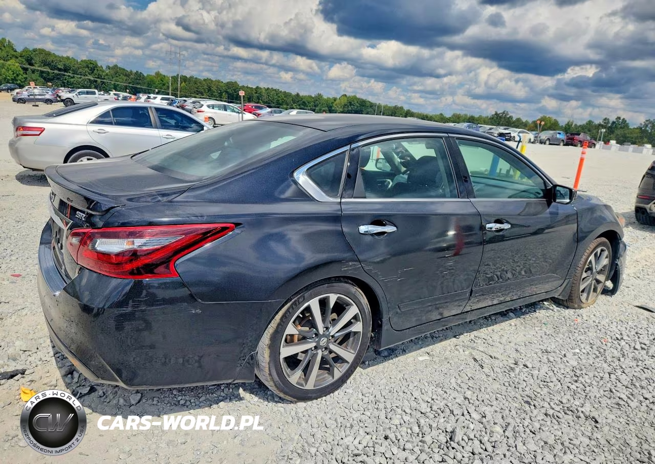 2017 Nissan Altima 2.5 Sr VIN:1N4AL3AP4HC123762 - 3