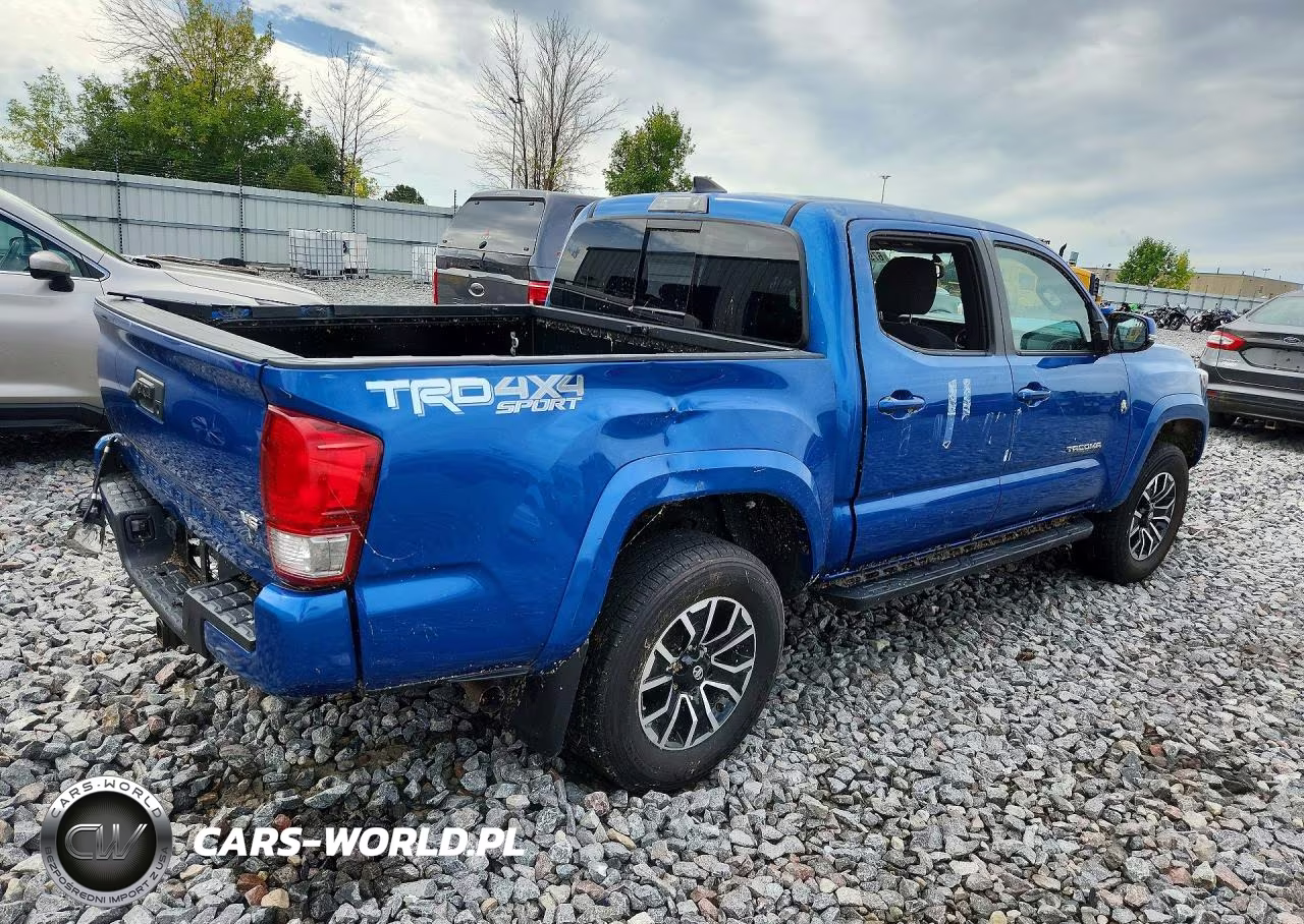 2017 Toyota Tacoma Trd Sport VIN:3TMCZ5AN8HM095183 - 3