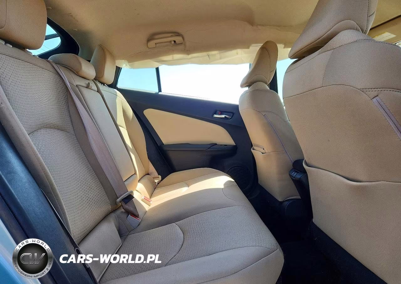 2020 Toyota Prius Le VIN:JTDKARFU6L3117735 - 10