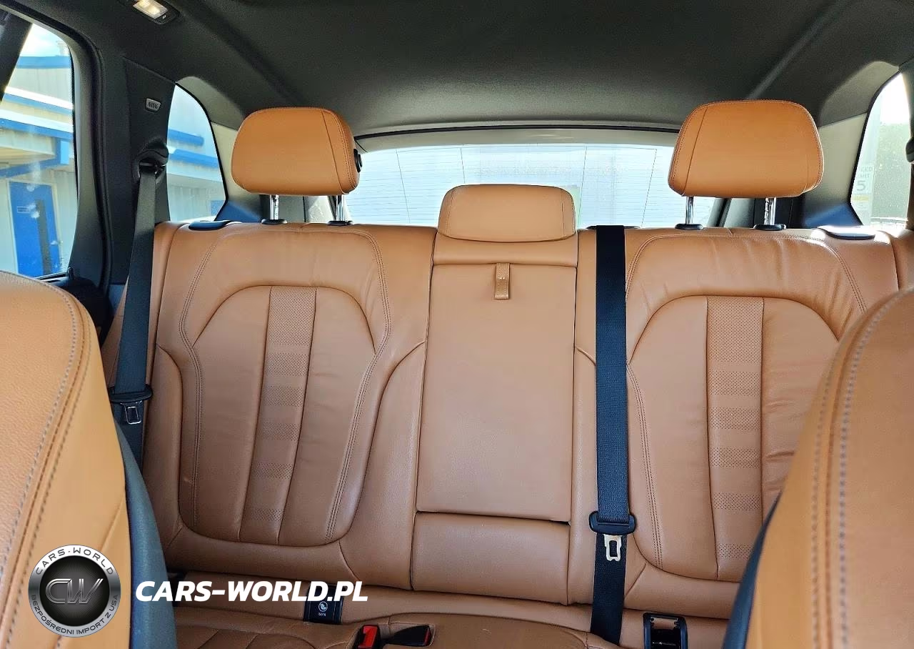 2019 BMW X5 xDrive50I VIN:5UXJU2C53KLN65550 - 10