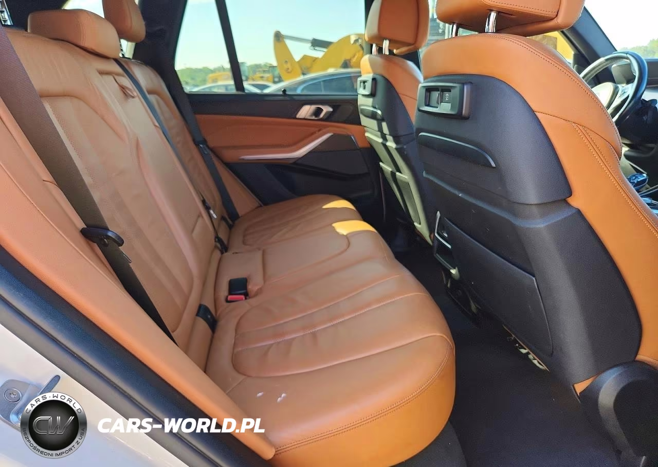 2019 BMW X5 xDrive50I VIN:5UXJU2C53KLN65550 - 11
