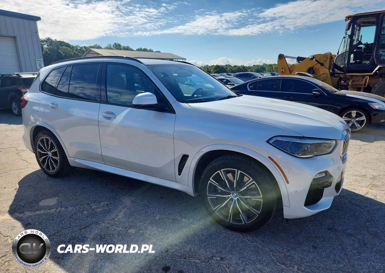 2019 BMW X5 xDrive50I VIN:5UXJU2C53KLN65550 - 4
