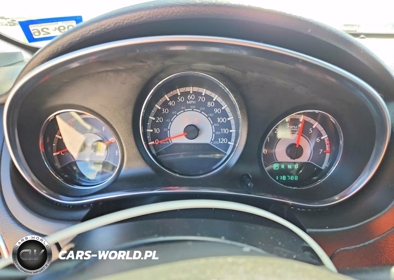 2014 Chrysler 200 Touring VIN:1C3CCBBB1EN128566 - 9