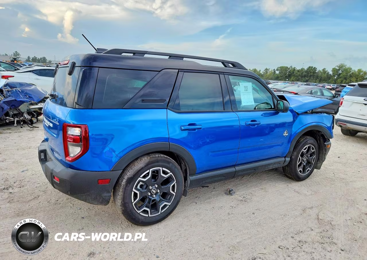 2025 Ford Bronco Sport Outer Banks VIN:3FMCR9CN0SRF65135 - 3