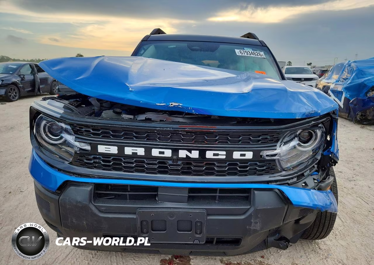 2025 Ford Bronco Sport Outer Banks VIN:3FMCR9CN0SRF65135 - 5