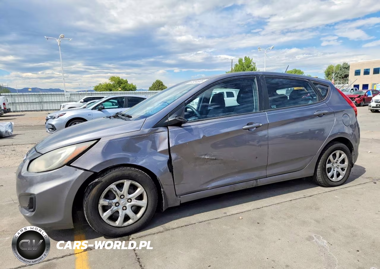 2013 Hyundai Accent Gs VIN:KMHCT5AE5DU123430 - 1