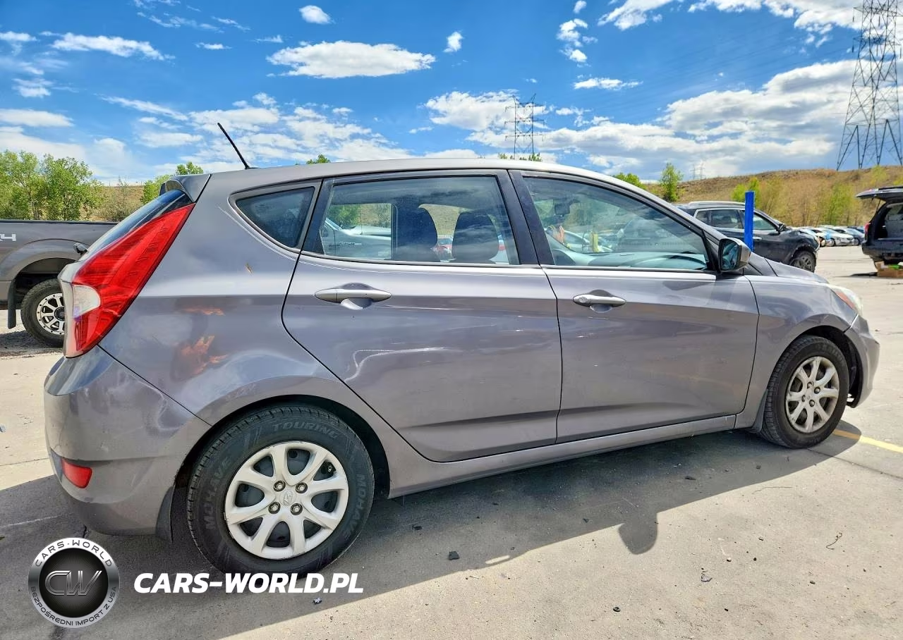 2013 Hyundai Accent Gs VIN:KMHCT5AE5DU123430 - 3