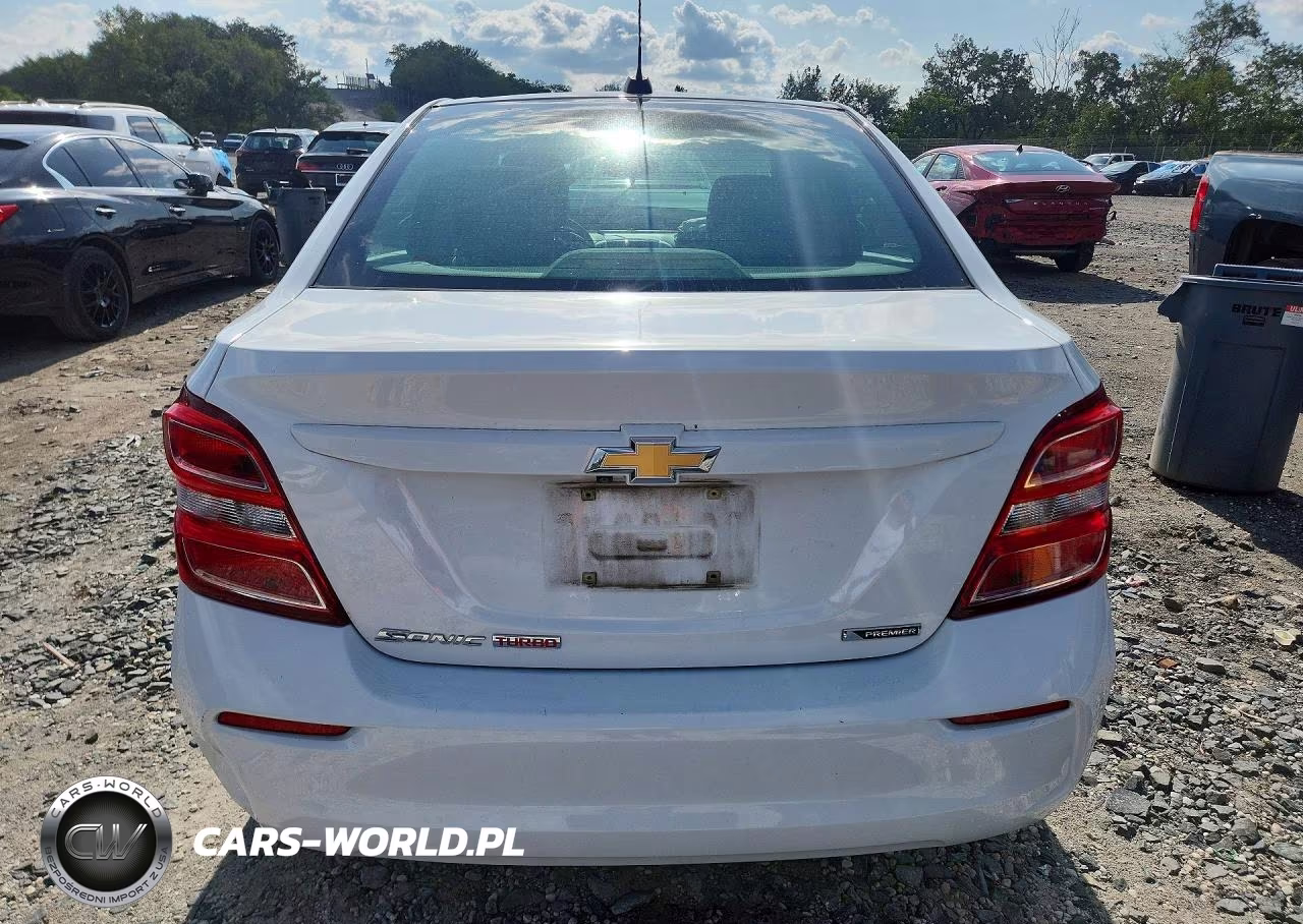 2018 Chevrolet Sonic Premier VIN:1G1JF5SB8J4106830 - 6