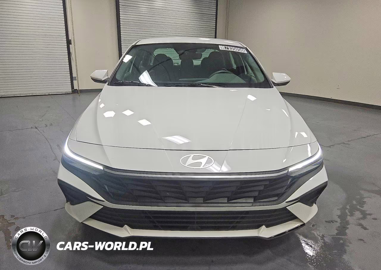 2026 Hyundai Elantra Hybrid Blue VIN:KMHLM4DJXTU185937 - 5