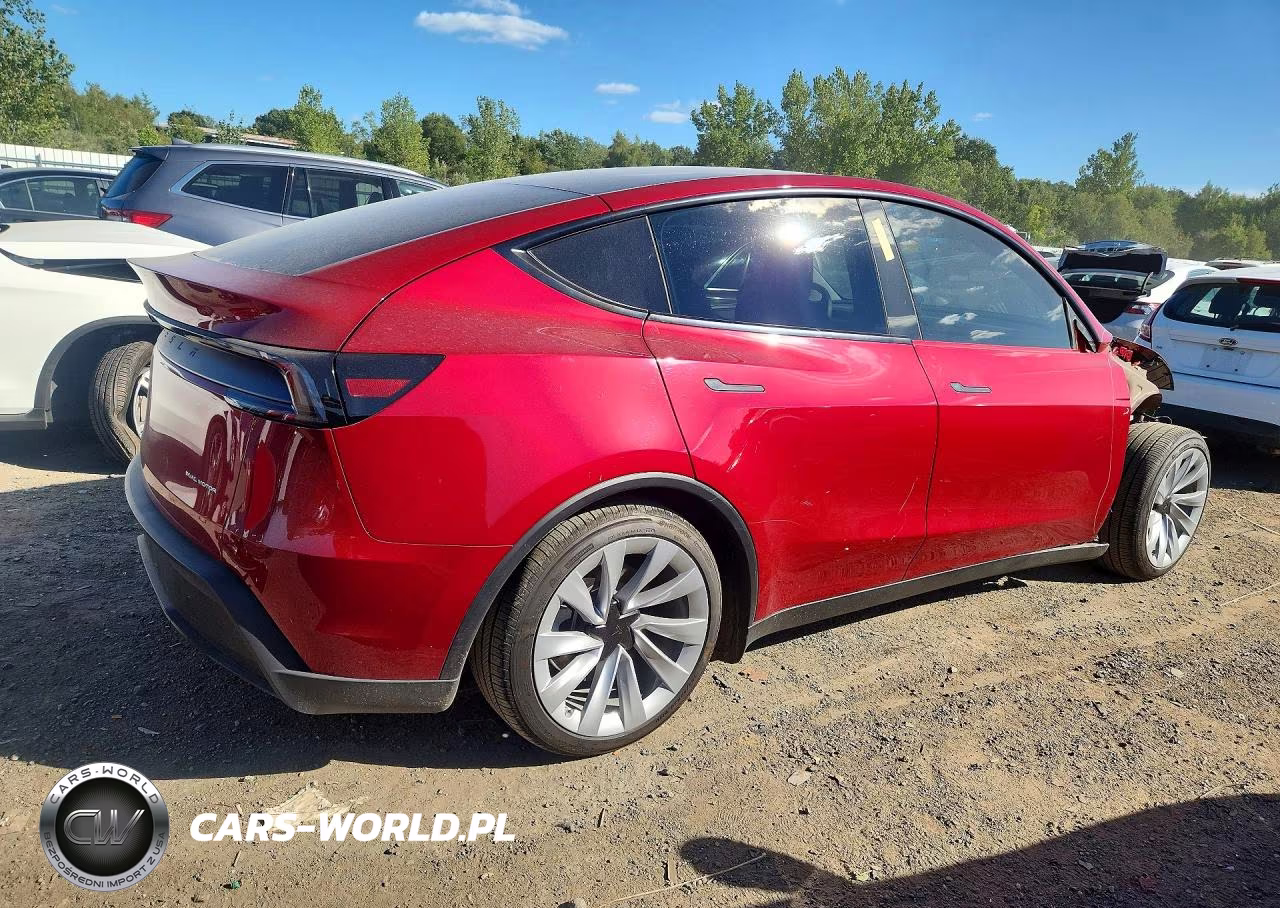 2026 Tesla Model Y VIN:7SAYGDEE8TA470146 - 3
