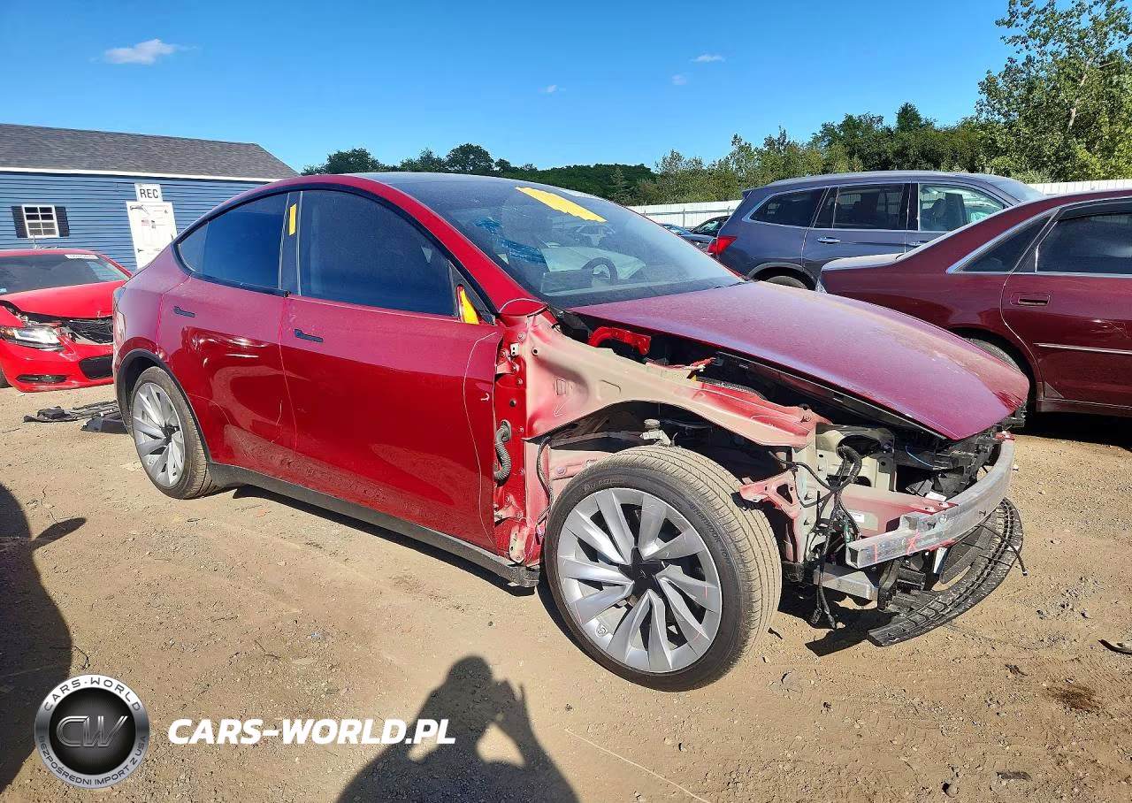 2026 Tesla Model Y VIN:7SAYGDEE8TA470146 - 4