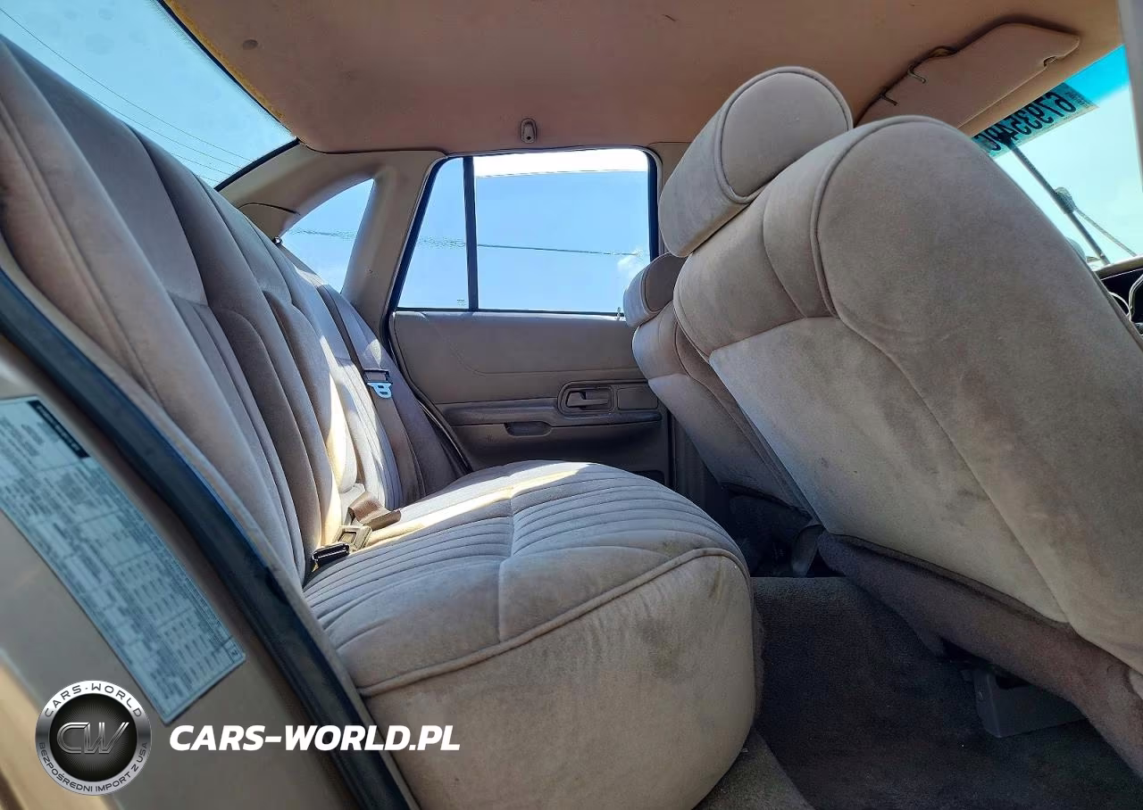1993 Ford Crown Victoria VIN:2FACP73WXPX176976 - 10