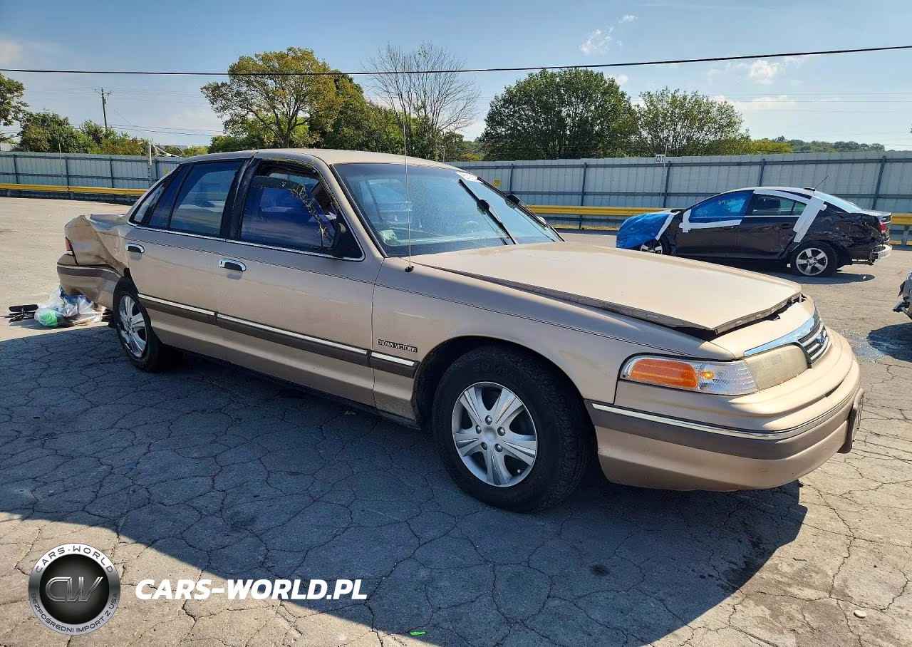 1993 Ford Crown Victoria VIN:2FACP73WXPX176976 - 4