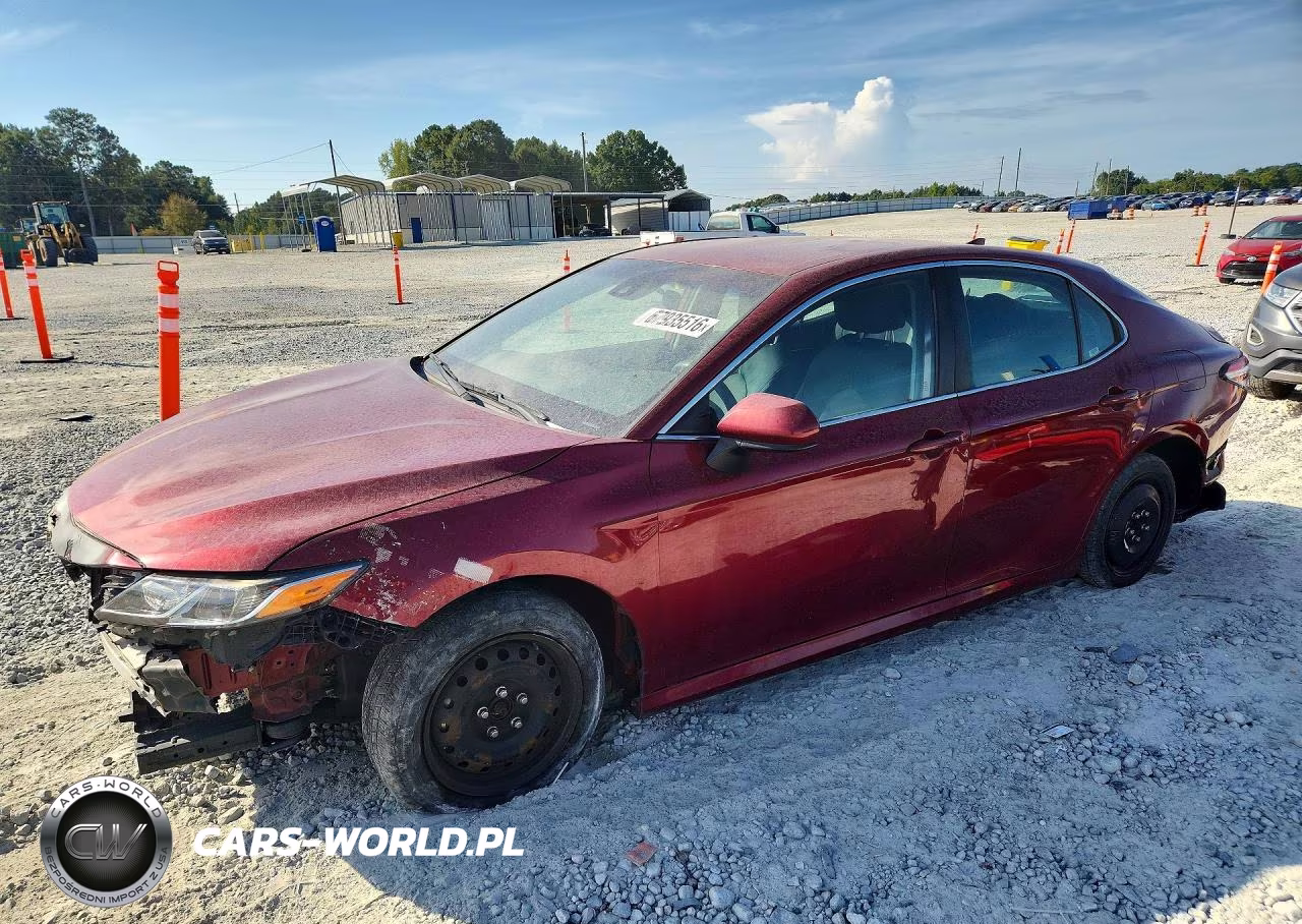 2020 Toyota Camry Le VIN:4T1C11AK6LU942272 - 1