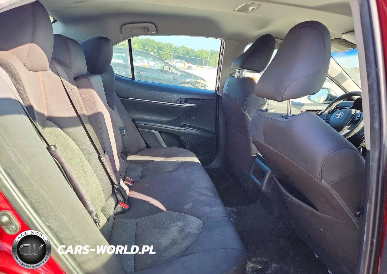 2020 Toyota Camry Le VIN:4T1C11AK6LU942272 - 10