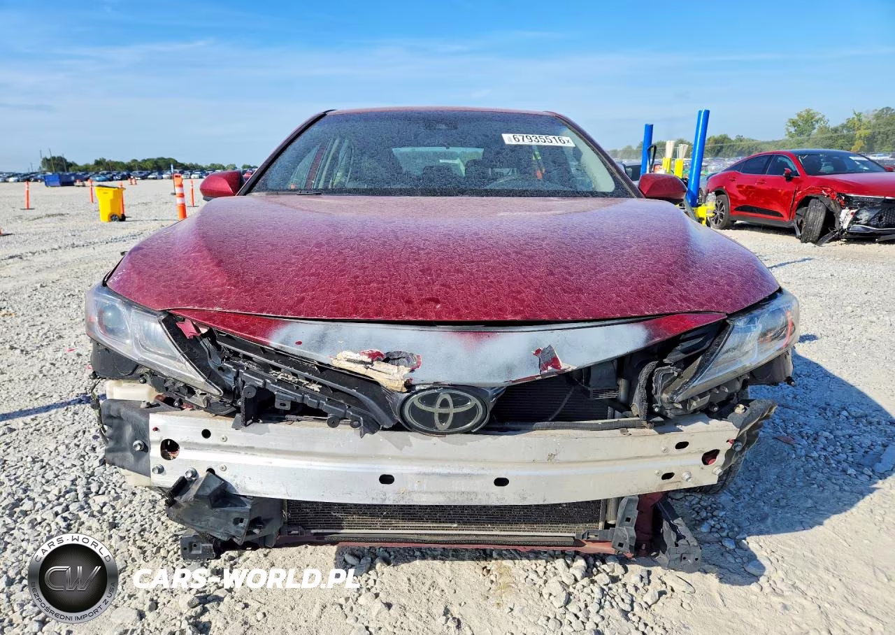 2020 Toyota Camry Le VIN:4T1C11AK6LU942272 - 5
