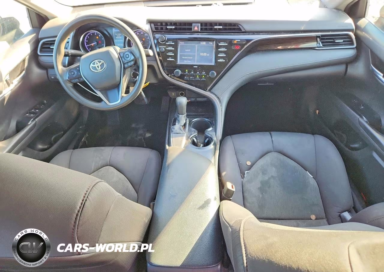 2020 Toyota Camry Le VIN:4T1C11AK6LU942272 - 8