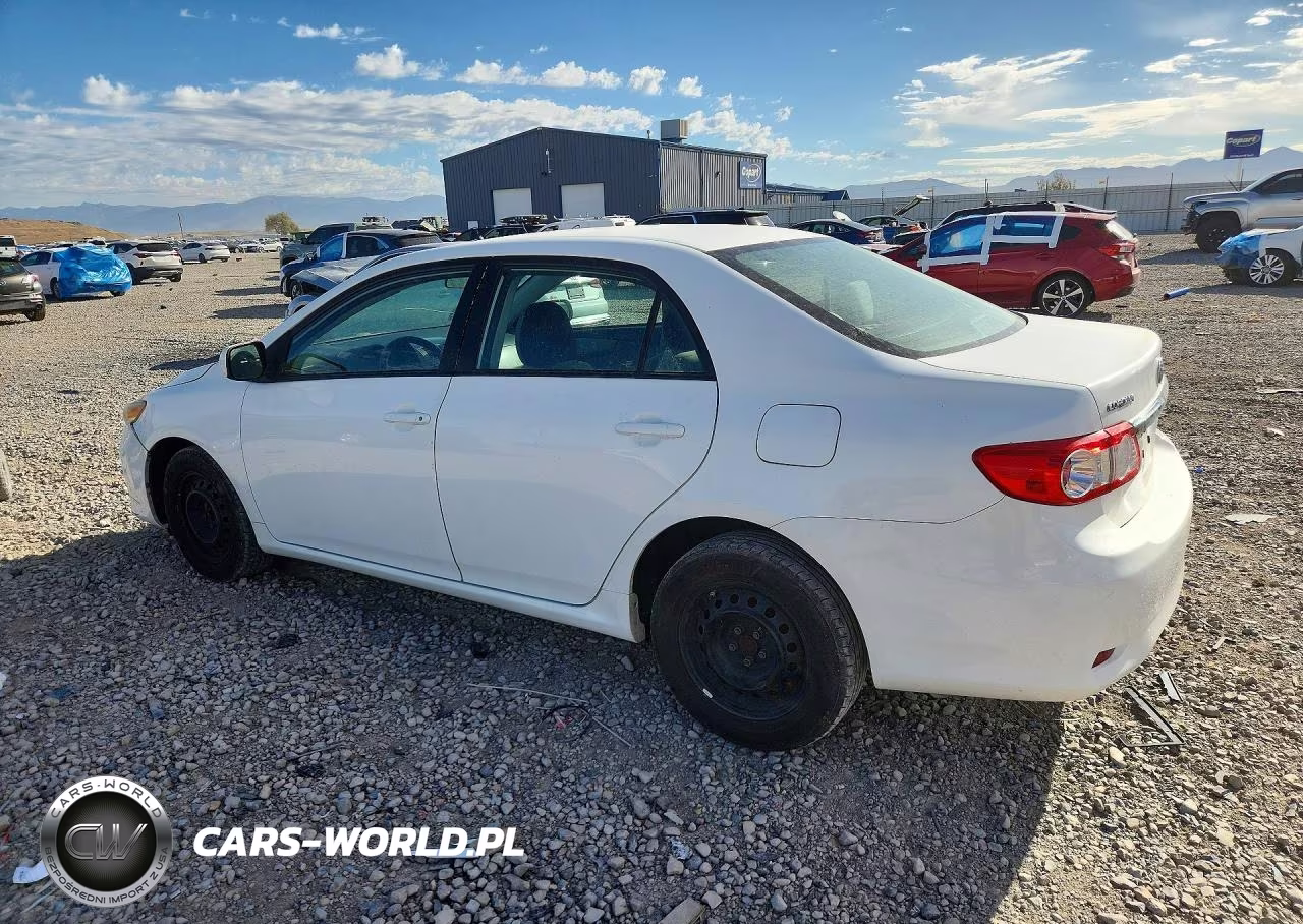 2011 Toyota Corolla Le VIN:2T1BU4EE0BC589844 - 2