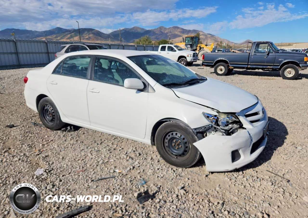 2011 Toyota Corolla Le VIN:2T1BU4EE0BC589844 - 4