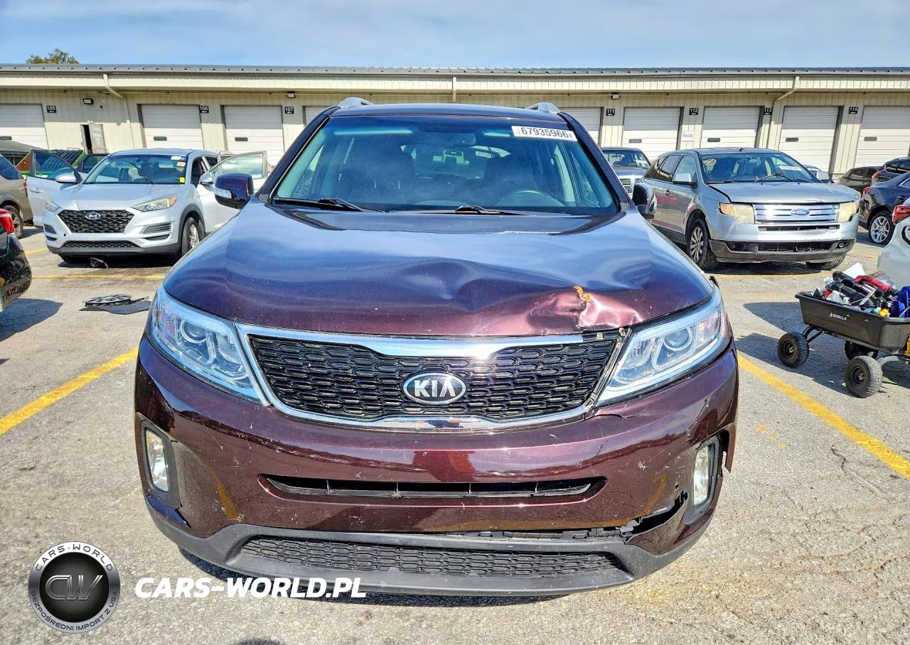 2015 KIA SORENTO LX VIN:5XYKT3A63FG660055 - 5