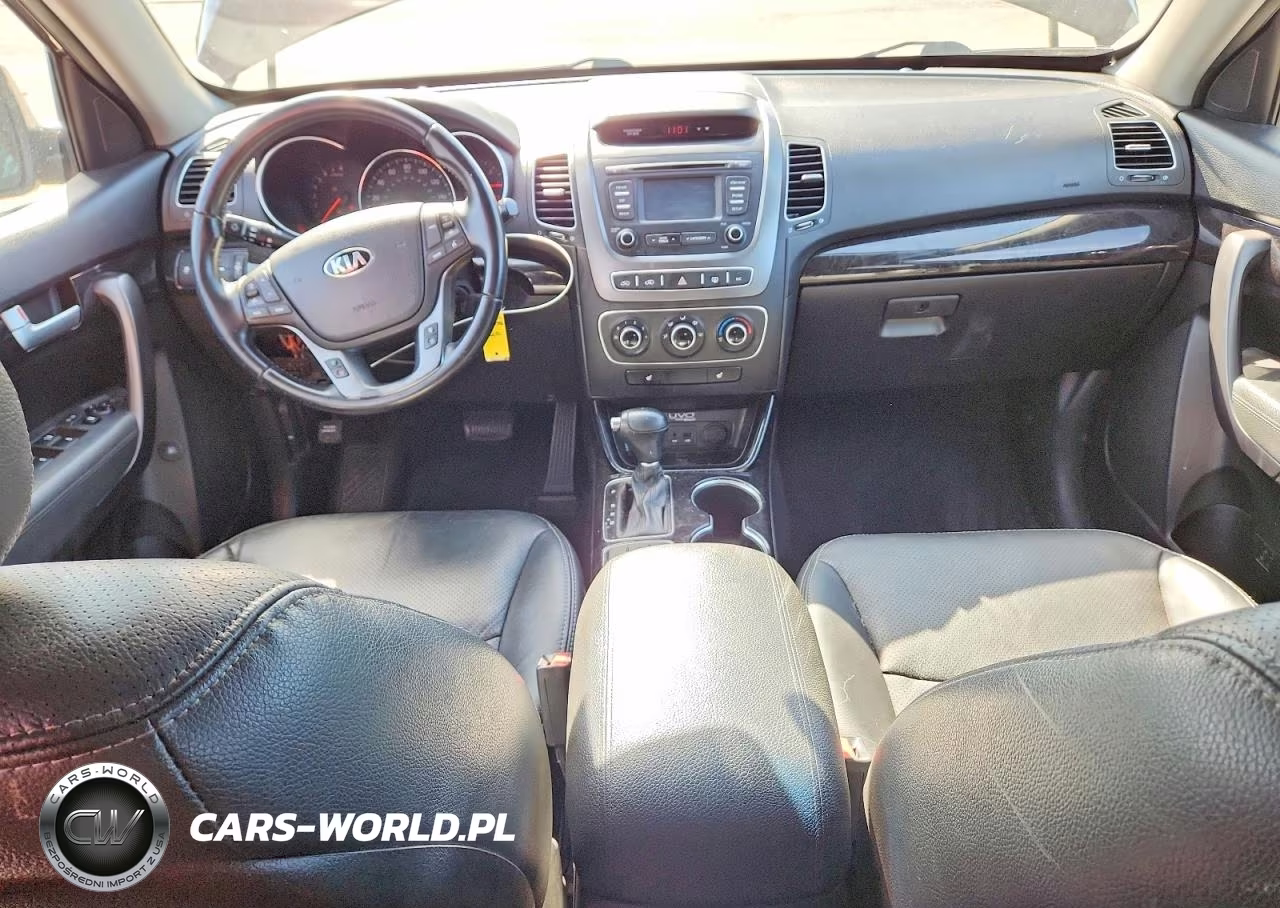 2015 KIA SORENTO LX VIN:5XYKT3A63FG660055 - 8