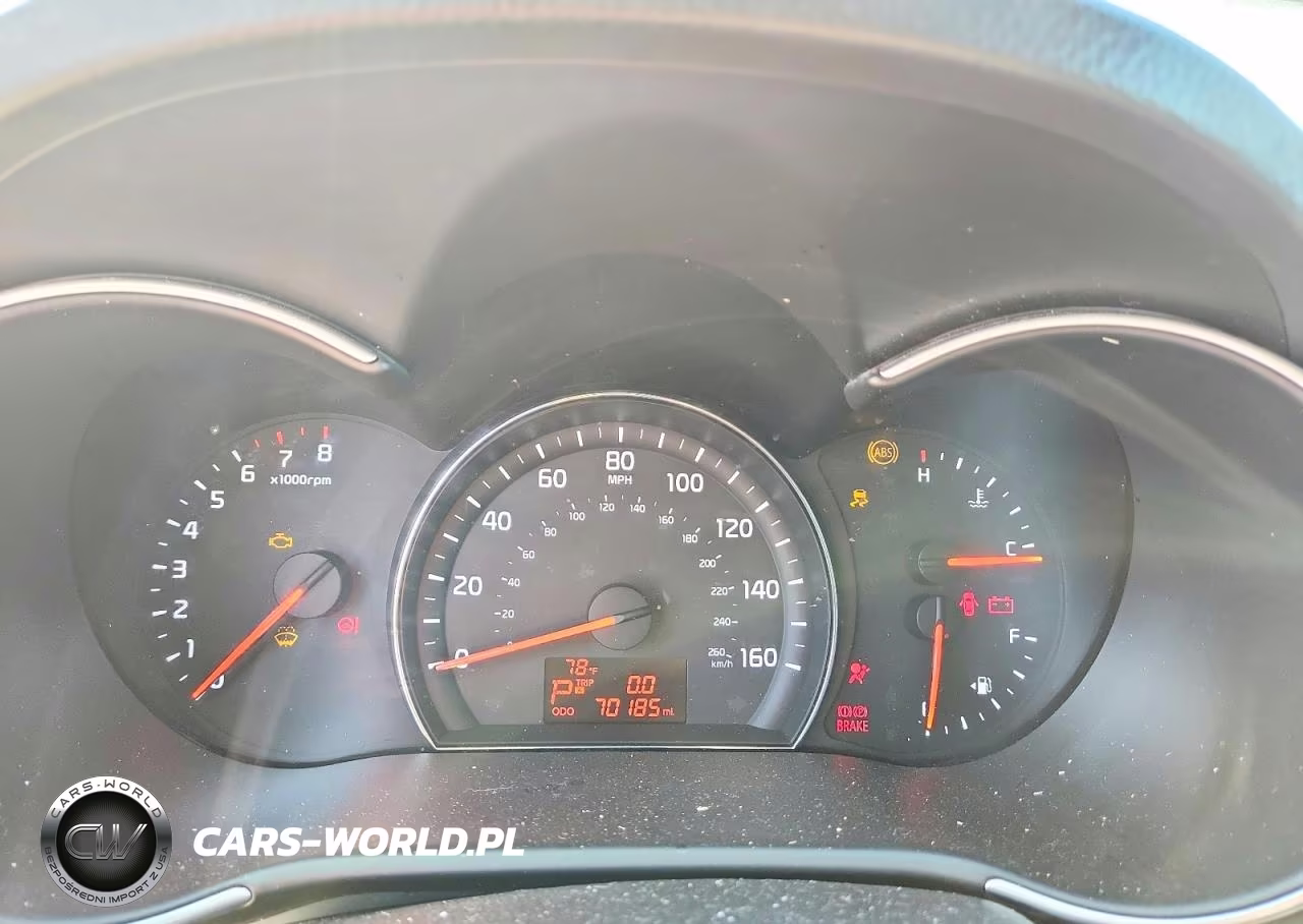 2015 KIA SORENTO LX VIN:5XYKT3A63FG660055 - 9