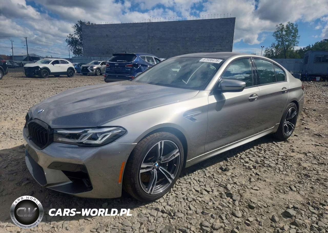 2023 BMW M5
