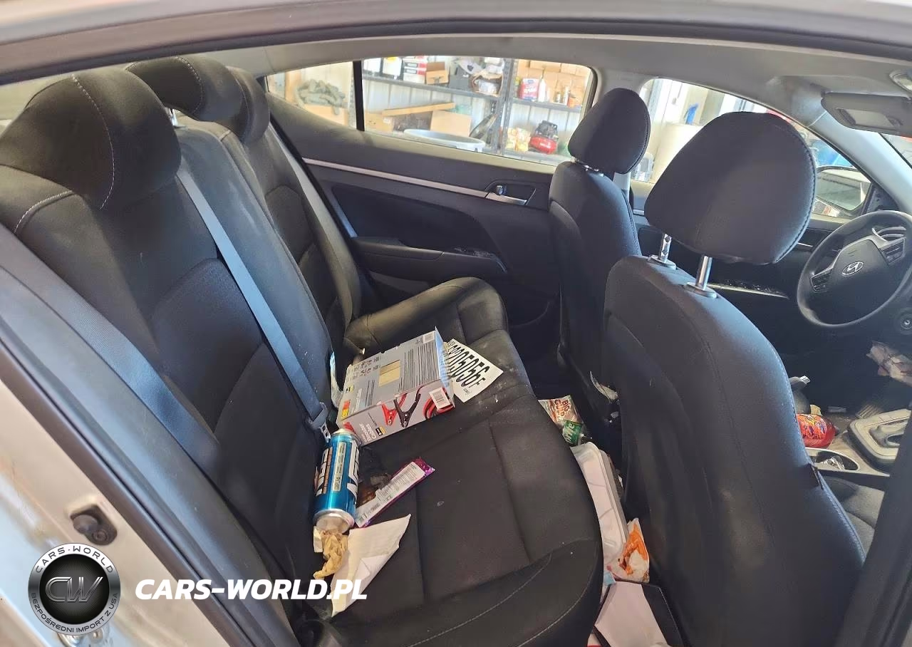 2018 Hyundai Elantra Sel VIN:5NPD84LFXJH377814 - 10