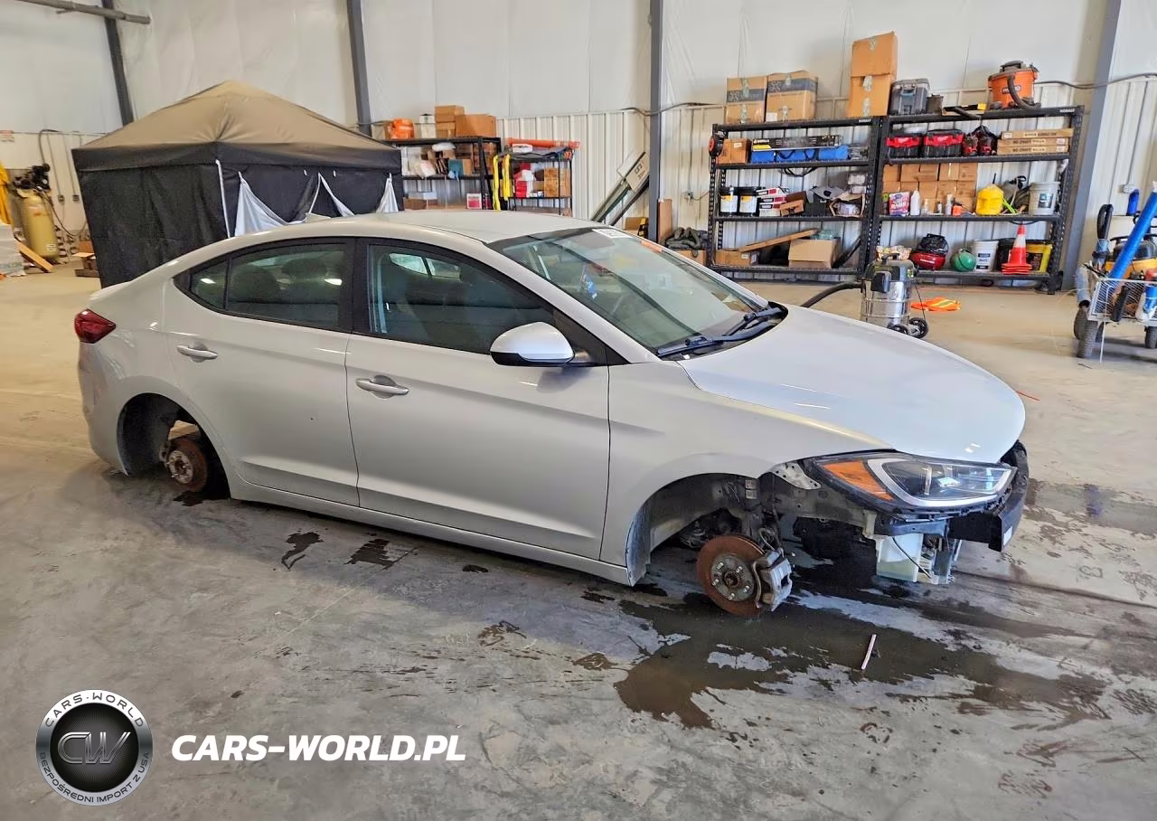 2018 Hyundai Elantra Sel VIN:5NPD84LFXJH377814 - 4