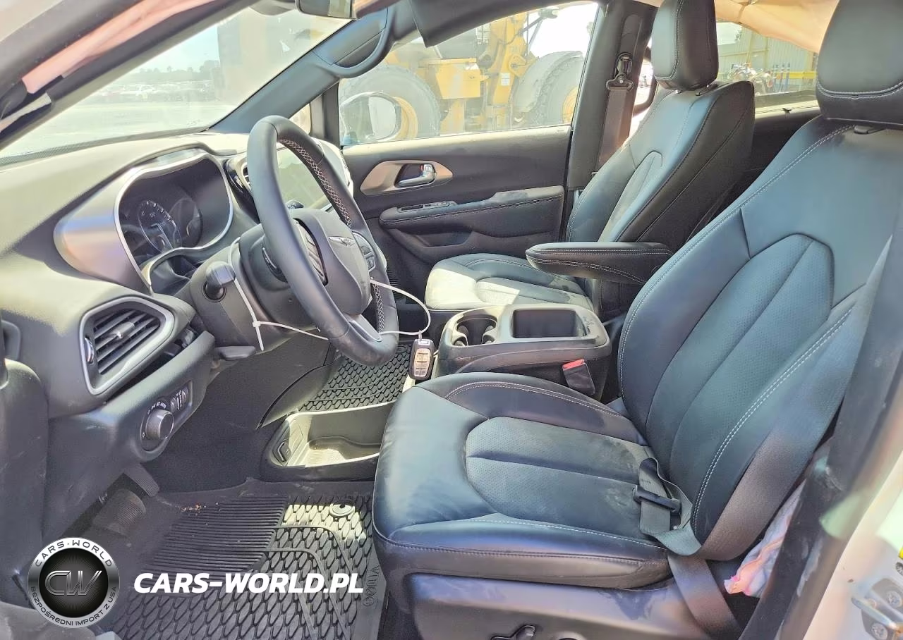 2026 Chrysler Voyager Lx VIN:2C4RC1CG7TR161307 - 7