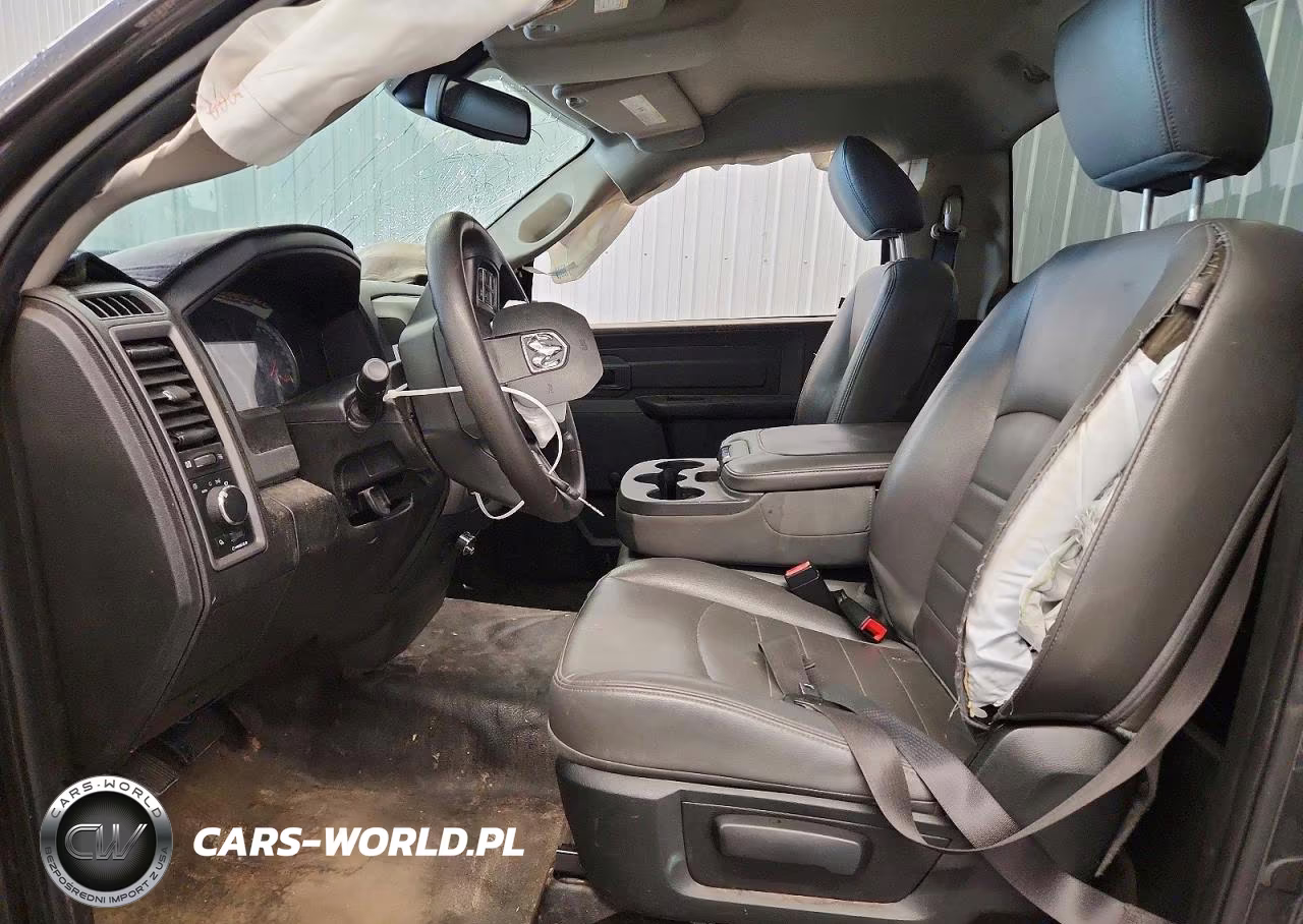 2019 Ram 1500 Classic Tradesman VIN:3C6JR6AG1KG511697 - 7