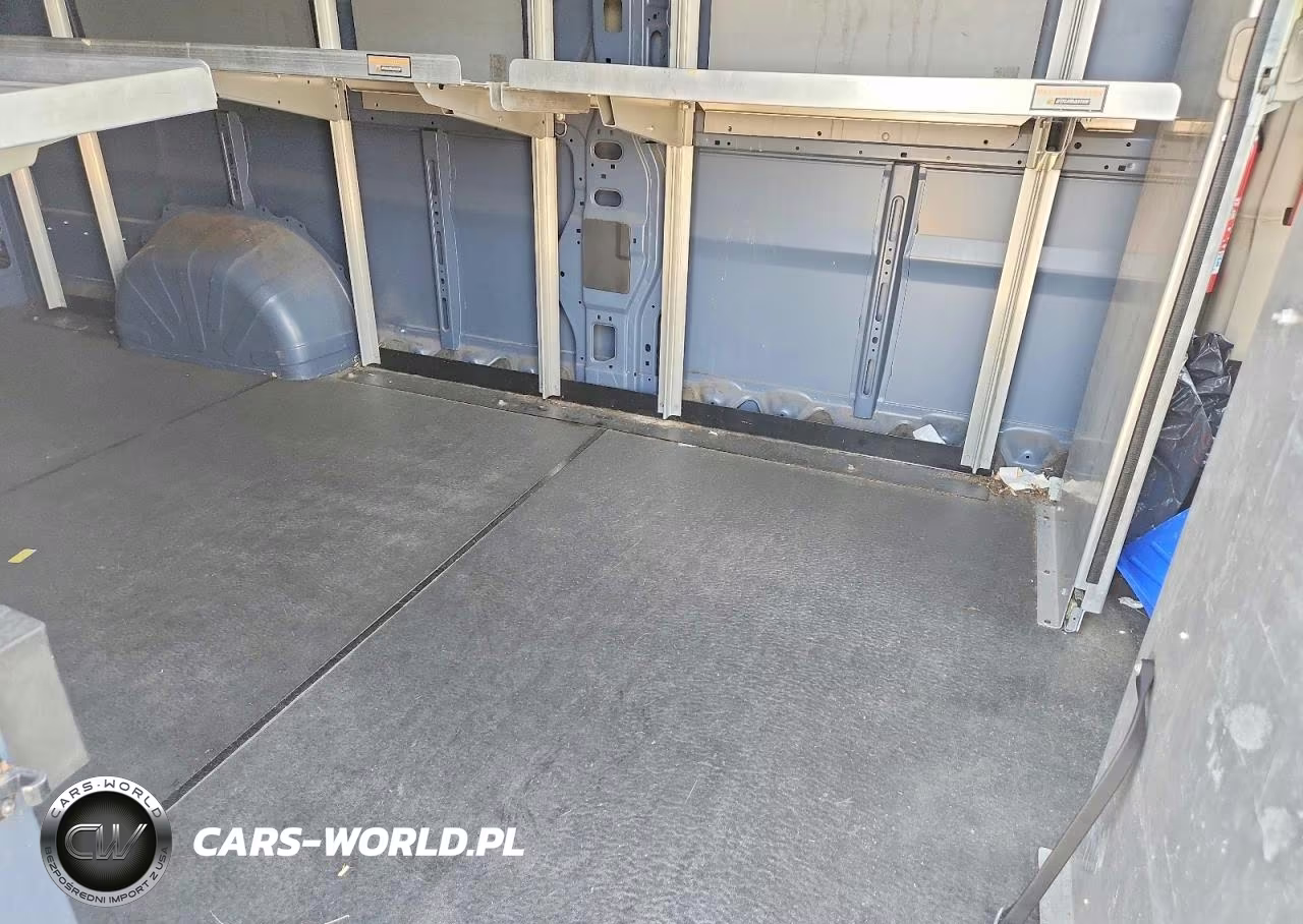 2020 Ram Promaster 3500 Delivery Van VIN:3C6URVJG5LE129421 - 10