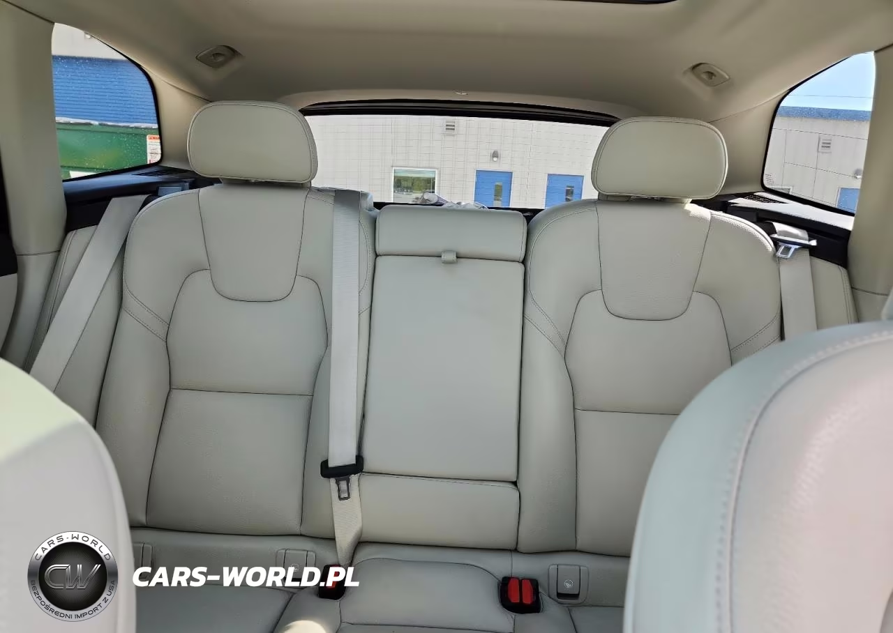 2023 Volvo Xc60 Plus VIN:YV4L12DN8P1289495 - 10