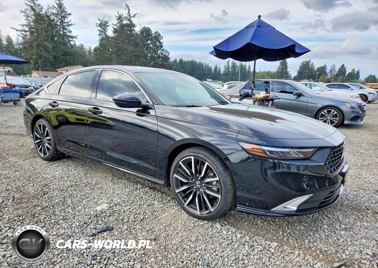 2023 Honda Accord Touring Hybrid VIN:1HGCY2F89PA001684 - 4